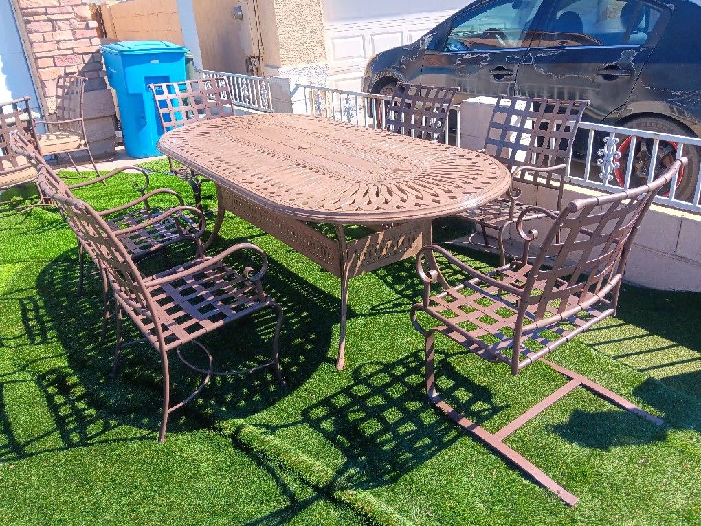 O W Lee Classic Patio Furniture