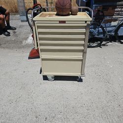 Rolling toolbox