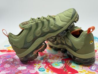 Nike Vapormax Plus “Alligator/Orange Trance”