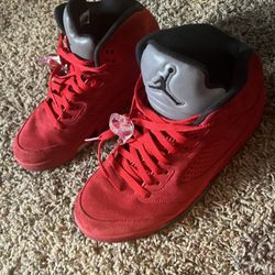 Jordan 5’s size 8 