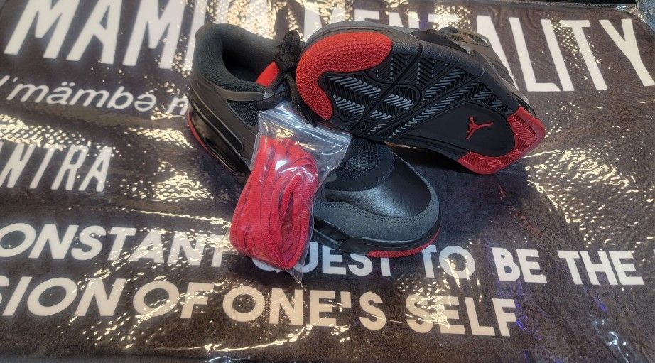Air Jordan 4 RM