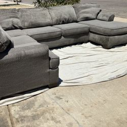 Ashley Furniture Loric 3 Piece Right Facing Chaise Plush Sectional Couch, Smoke Gray