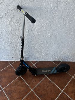 Kids Razor Kick Foldable Scooter