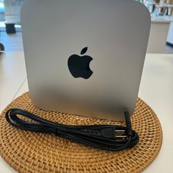 Apple MacBook Mini Desktop 2014 - 2.6 GHz Intel Core I5 8GB  RAM 1TB 