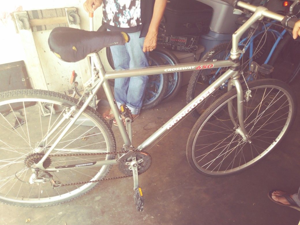 Mongoose crossway 650 bike for Sale in Anaheim CA OfferUp