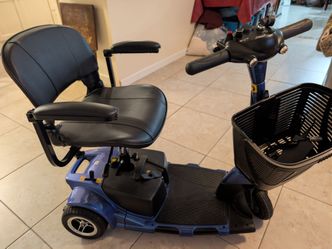 Vive 3 wheel mobility scooter
