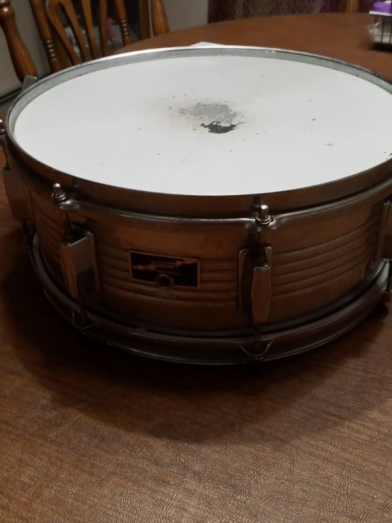 Rare Vintage Emerald 14" Chrome snare drum