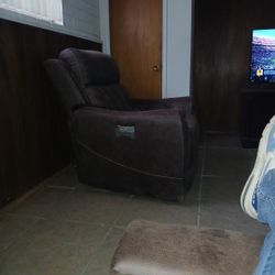 Nesecito Mandar Unos Muebles A  Mexico 
