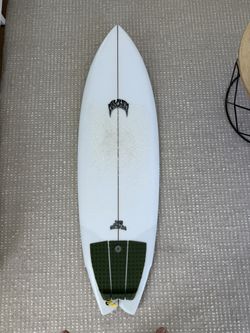 Lost Pieces Surfboard 5’10