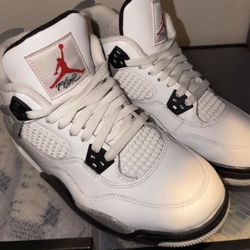 Jordan 4’s oreo 7 youth “boys size”