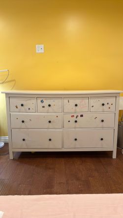 IKEA HEMNES White 8-Drawer Dresser