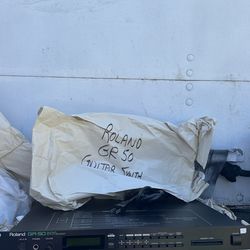 ROLAND GR-50 GUITAR SYNTHESIZER