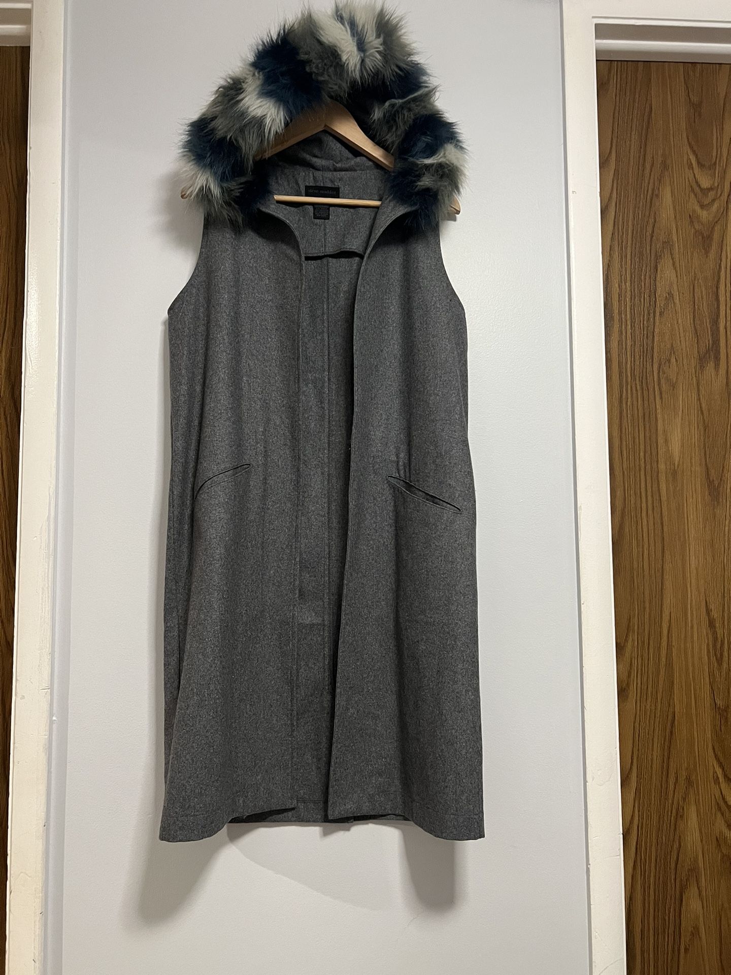 Steve Madden Sleeveless Cardigan Vest with hood and pockets. Size S