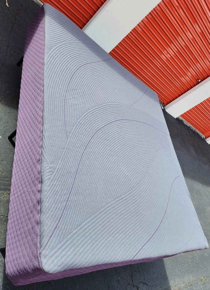 Purple Restore Premier Firm King Mattress Free Local Delivery! for