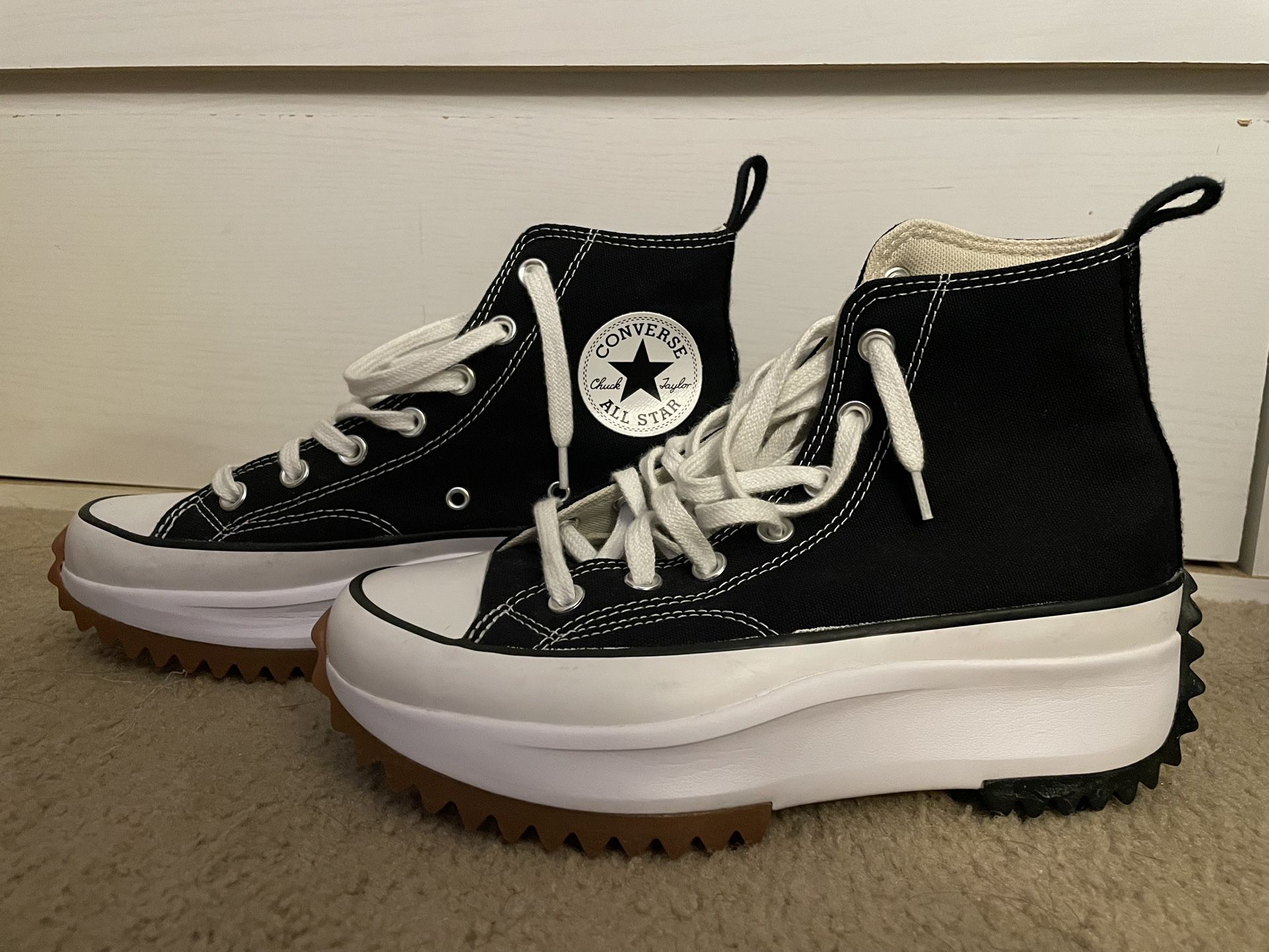 Women’s Converse 
