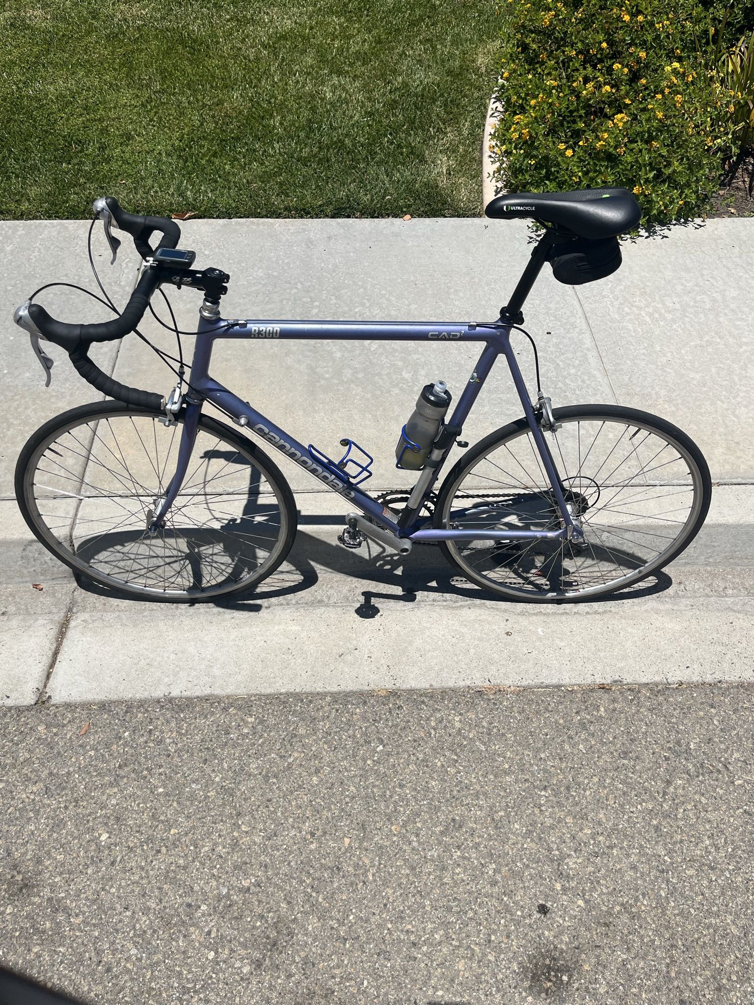 Cannondale 63cm Road Bike