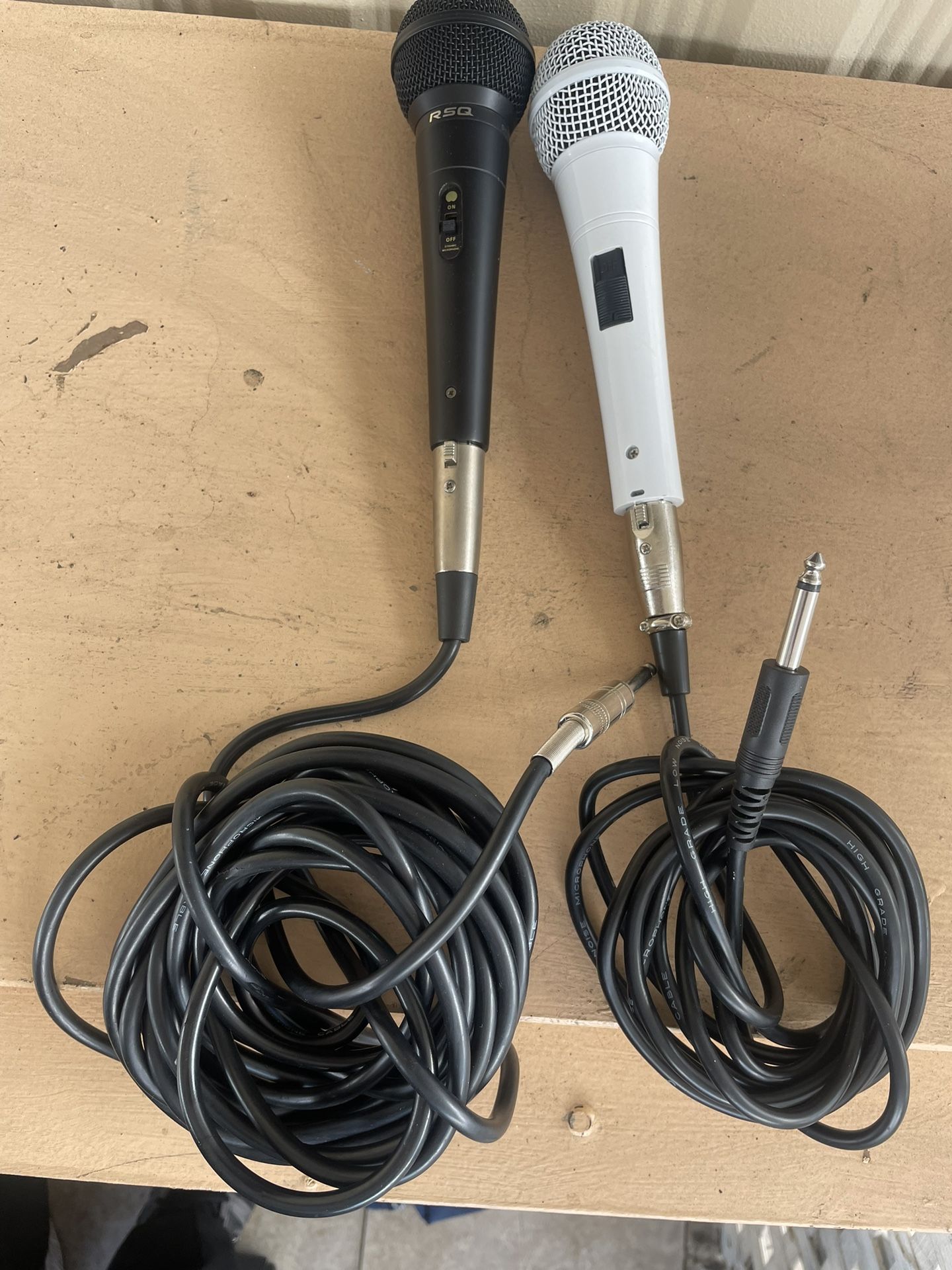 Dynamic Microphone Like New