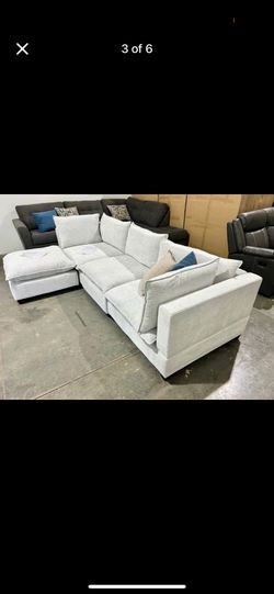 NEW LIGHT GREY STONE WASH LINEN CLOUD SECTIONAL – $850 – FREE DELIVERY