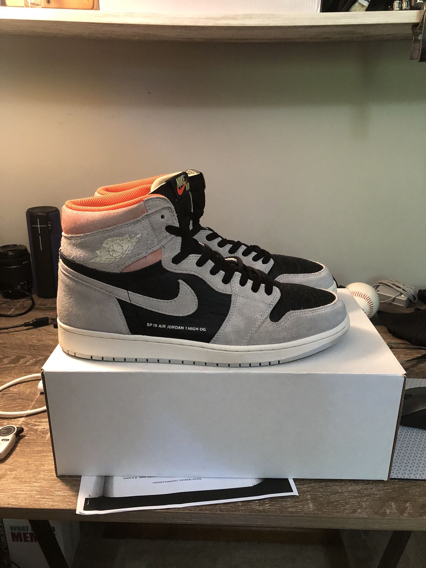 Jordan 1 Hyper Crimson