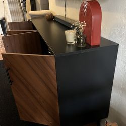 Credenza 