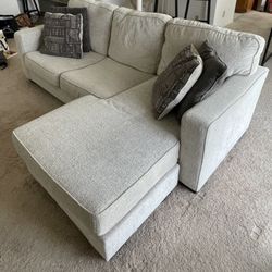 Lounge With Reversible Chaise