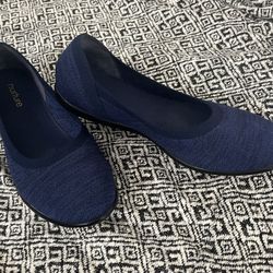 Pretty Navy Slip on shoes