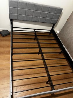 Queen Bedframe