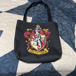 Harry Potter Gryffindor House Crest Tote Bag