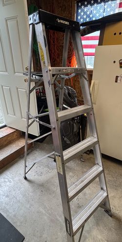Husky 6’ aluminum ladder