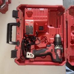 Compact brushless drill