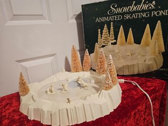 $25.00 - Department 56 "Snowbabies Skating Rink Pond" - Selling "As Is"! Accessories Like New! Add to Village Displays or use as Stand alone Accent!