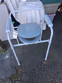 Brand new toilet seat