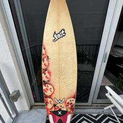 6'3 Surfboard (90's Lost + Mark Webber collab 6'3 short board) $135 OBO