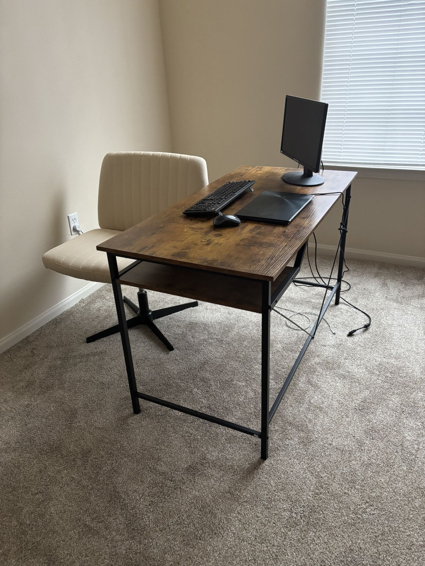 Desk & Chair