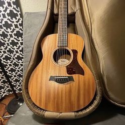 Taylor GS Mini - Mahogany Wood Acoustic Guitar 