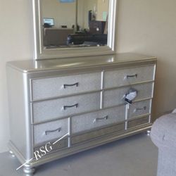 Silver Color Master Bedroom Set; Queen Bed Frame, Dresser, Night Stand, Mirror 💛No Needed Credit Check 💛 $39 Down Payment with Financing
