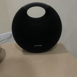 Harmon Kardon Onyx Studio 6 Bluetooth Speaker 