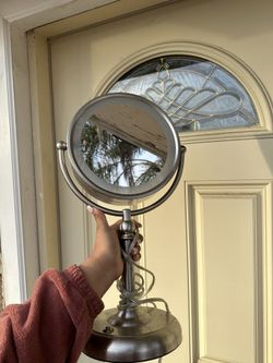 vanity mirror