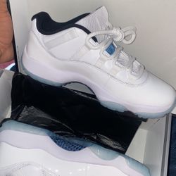 Air Jordan 11 Low Retro