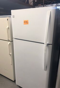 White refrigerator kenmore