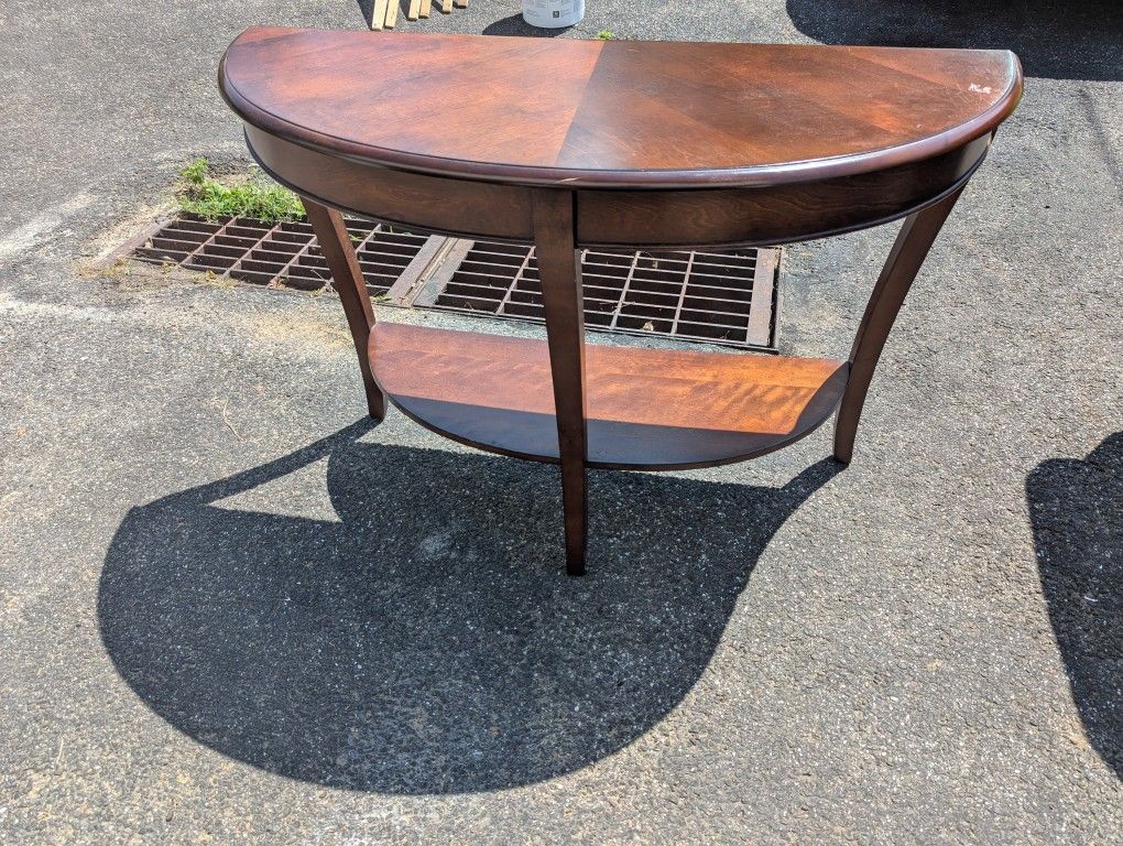 Accent Table / Entry Table