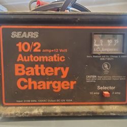 Vintage Sears 10/2 Amp Fully Auto Battery Charger & Maintainer Tested & Working