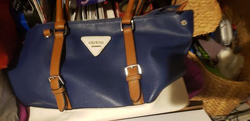 Vry cute beachy vibe GUESS purse