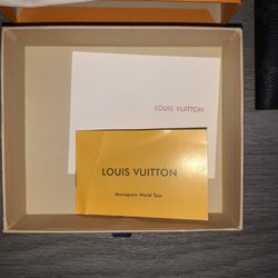 LOUIS VUITTON WALLET for Sale in Miami Beach, FL - OfferUp