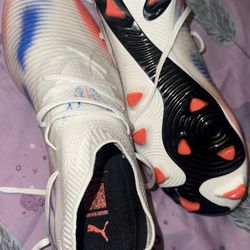 Ground Soccer Cleats