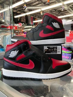 Air Jordan 1 Mid Bred Twist