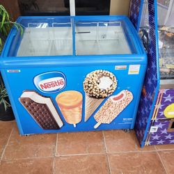 Ice Cream Merchandiser Freezer