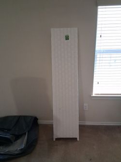 A divider brand new pay 100.00