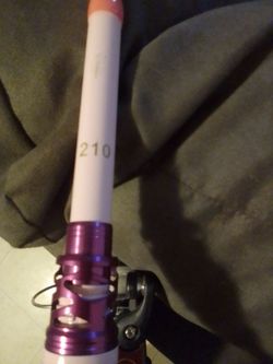 210 pink Fishing pole,TIERRA 3500 Reel