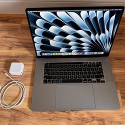 MACBOOK PRO 16 INCH! SUPER FAST! GREAT FOR PHOTO AND VIDEO
